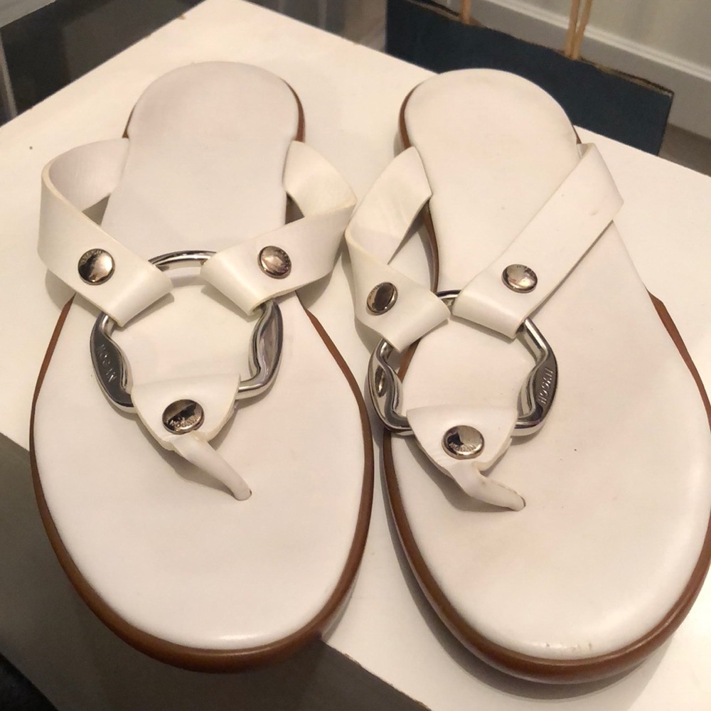 Hogan flip flops